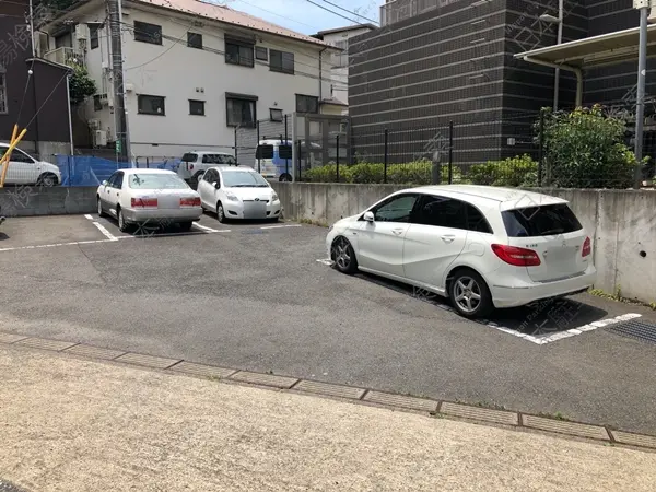 渋谷区富ケ谷２丁目月極駐車場