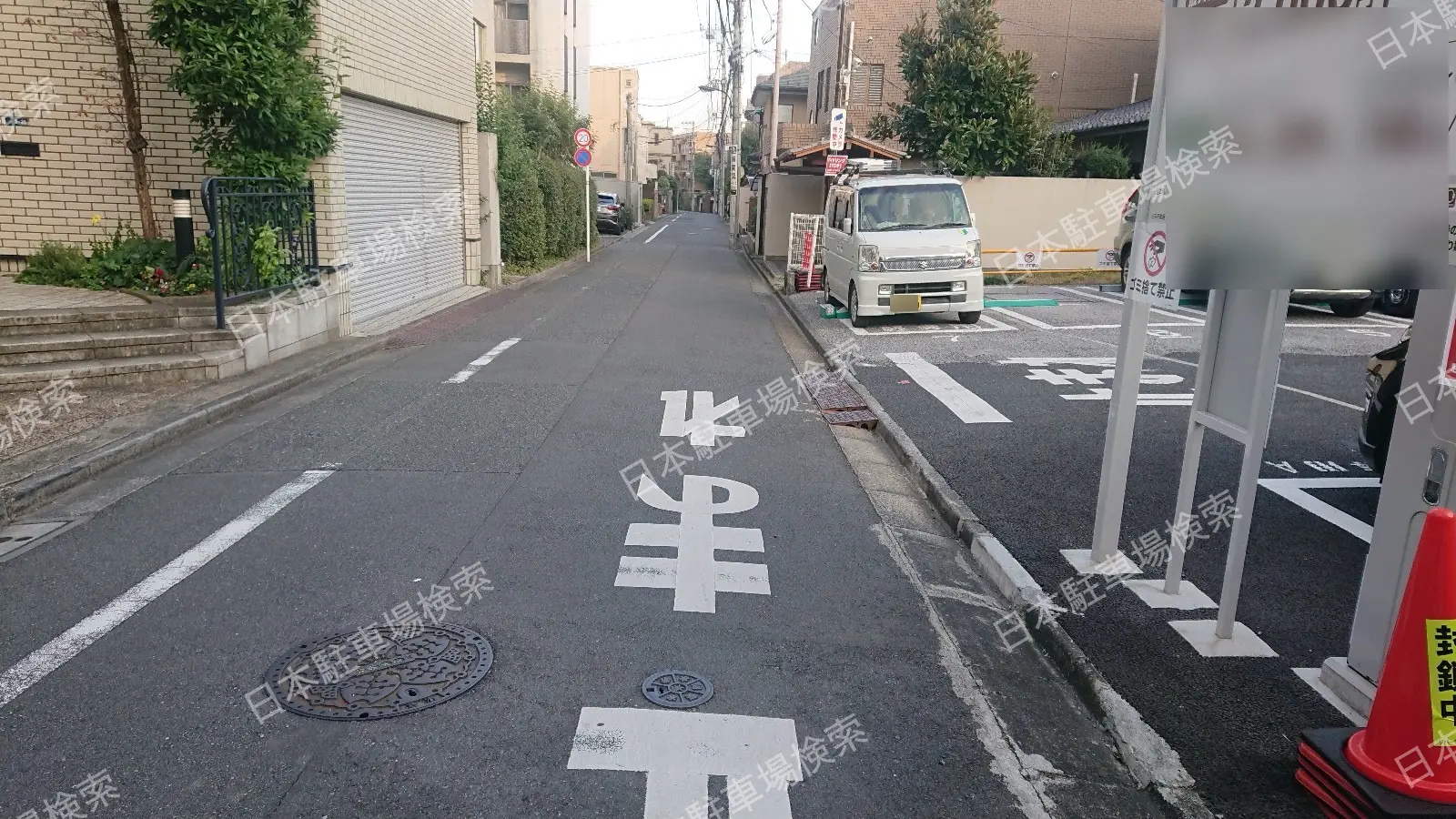 新宿区二十騎町　月極駐車場