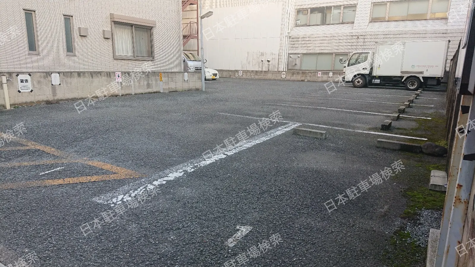 新宿区市谷台町　月極駐車場