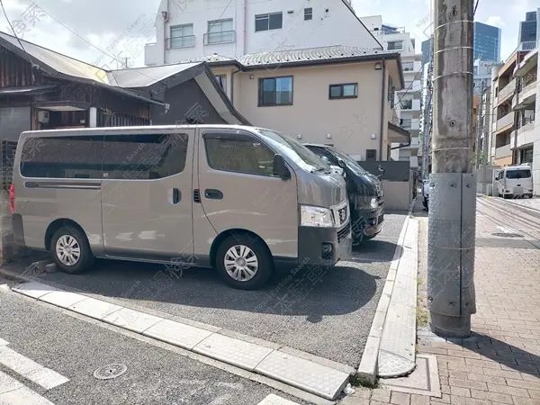 渋谷区東１丁目月極駐車場