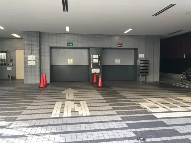 日新上野ビル月極駐車場