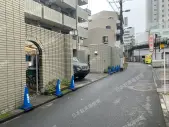 新宿区百人町　月極駐車場