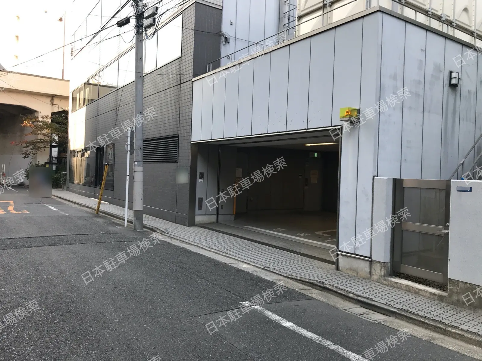 東京都新宿区片町　月極駐車場