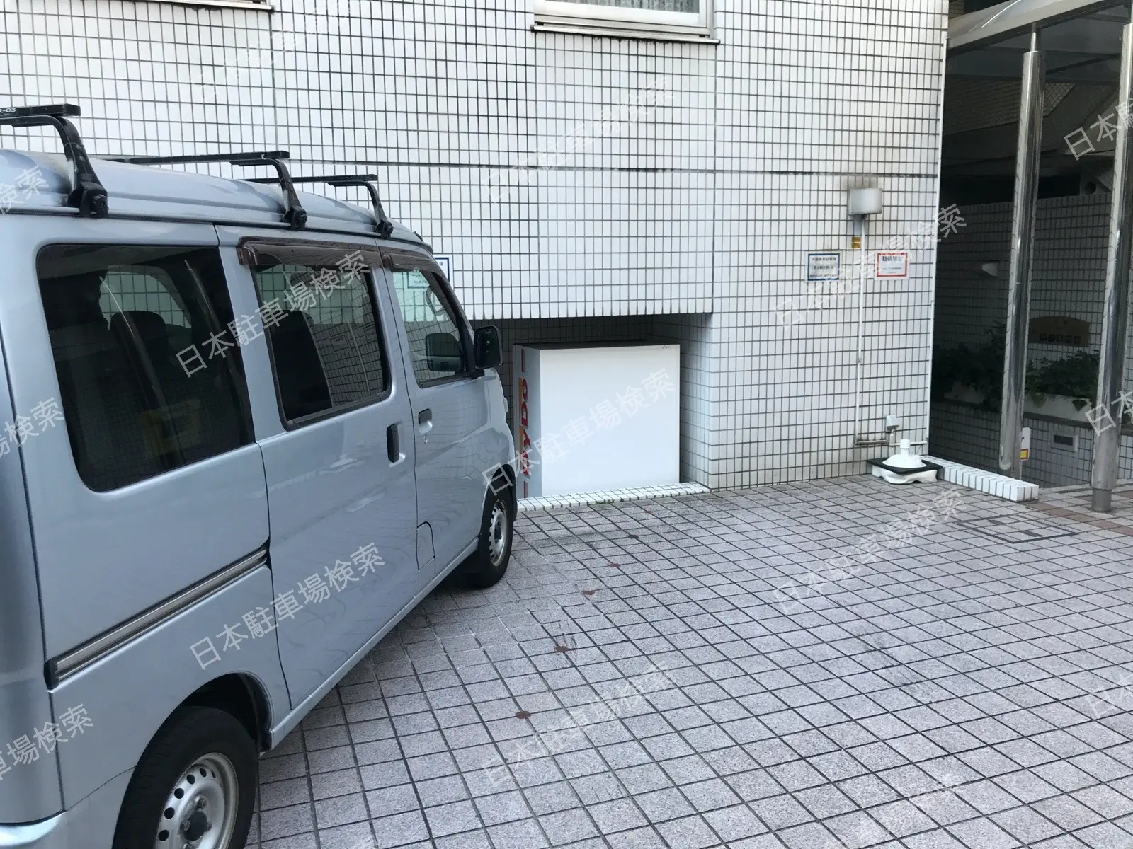 新宿区新宿５丁目　月極駐車場