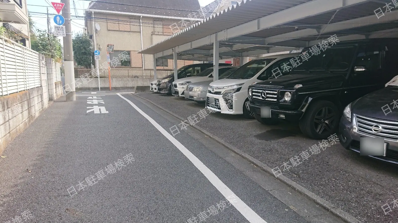 新宿区矢来町月極駐車場