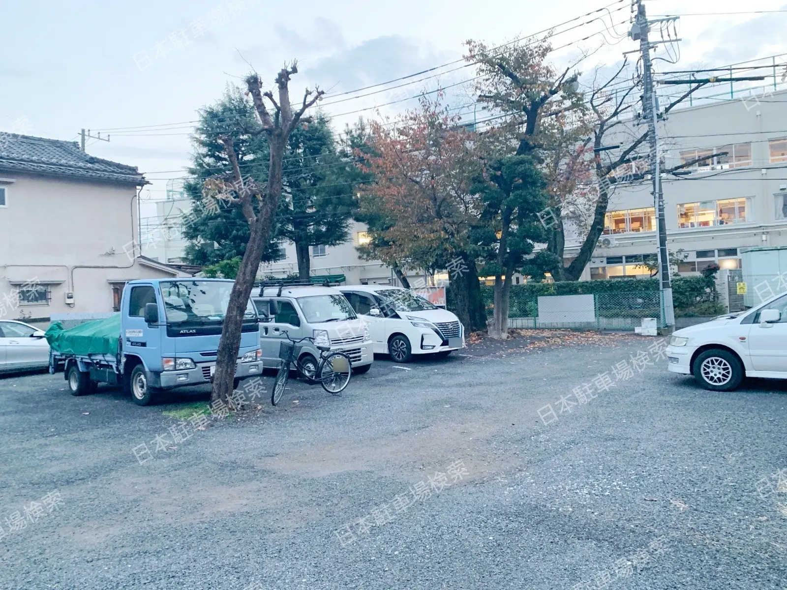 中落合２丁目19(屋内) 月極駐車場