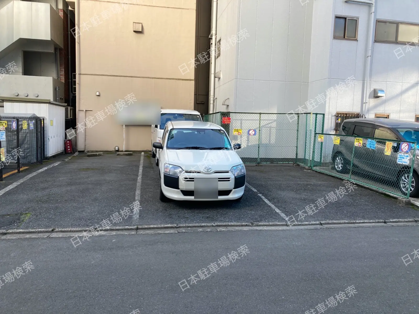 東京都千代田区神田小川町　月極駐車場