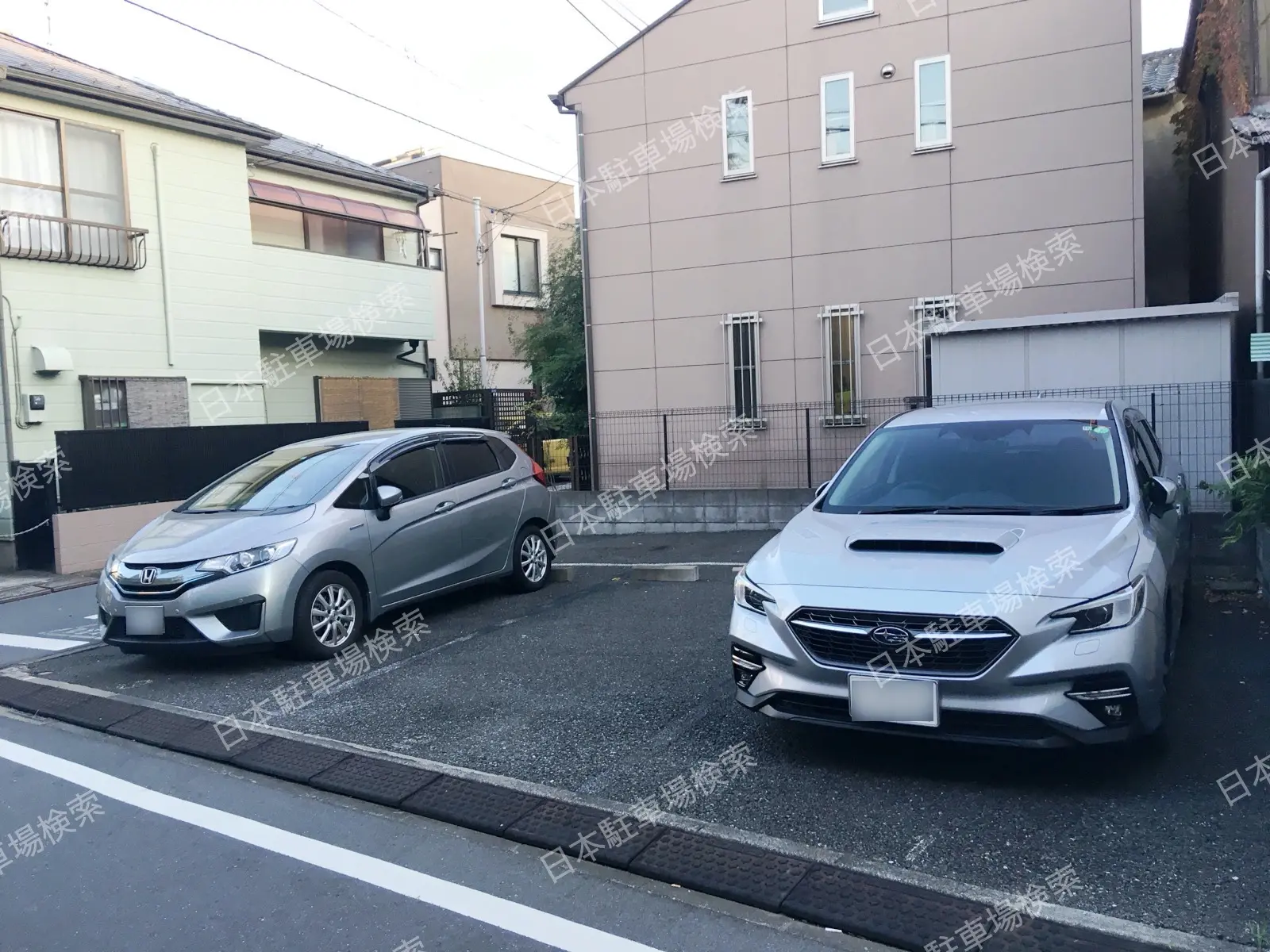 新宿区上落合３丁目月極駐車場