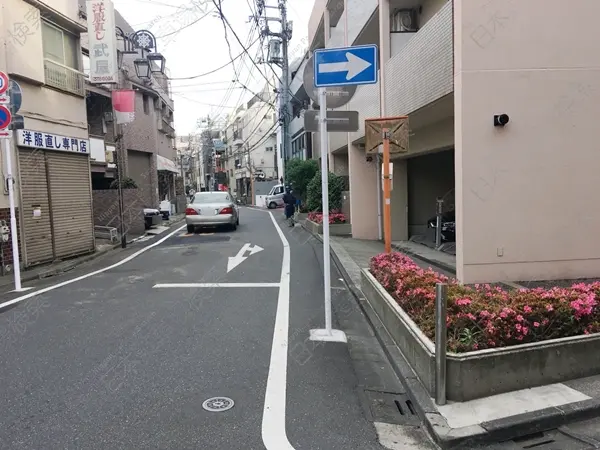 渋谷区本町６丁目　月極駐車場