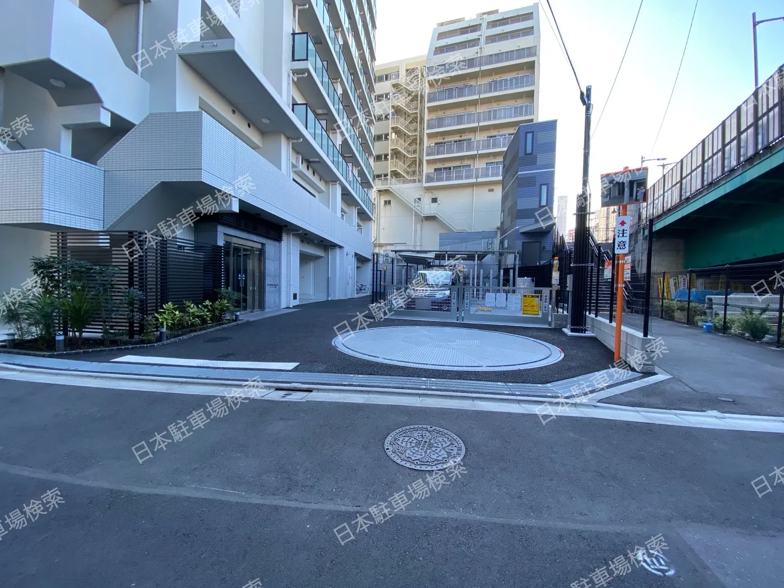 新宿区上落合２丁目月極駐車場