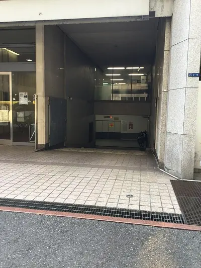 ★手数料０円★岡地株式会社大阪支店ビル月極駐車場