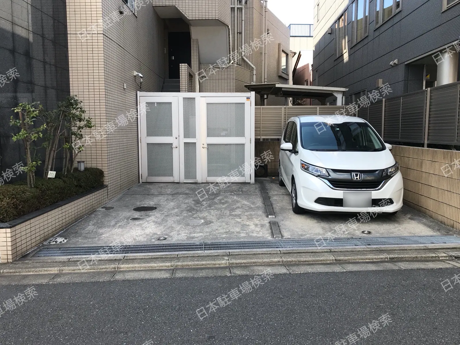 文京区根津2丁目　月極駐車場