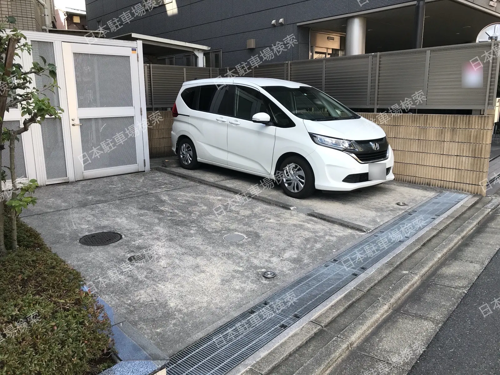 文京区根津2丁目　月極駐車場