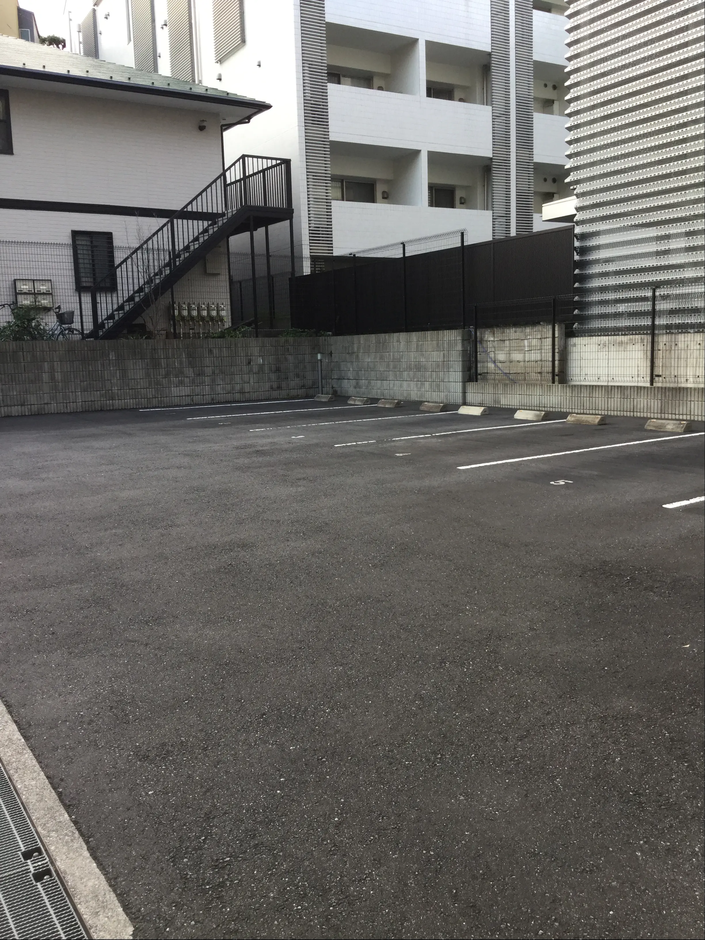 ★手数料０円★パークハウス市谷田町月極駐車場