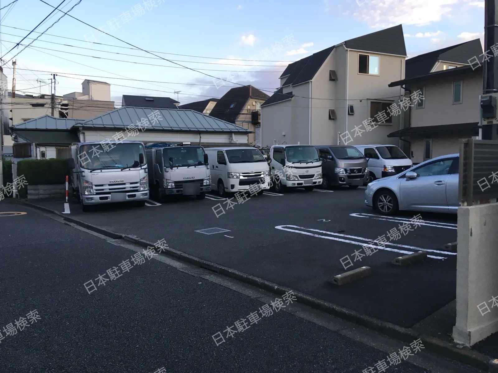 新宿区西落合４丁目　月極駐車場