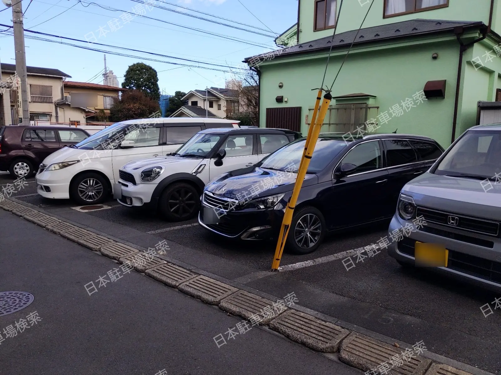 新宿区下落合３丁目　月極駐車場