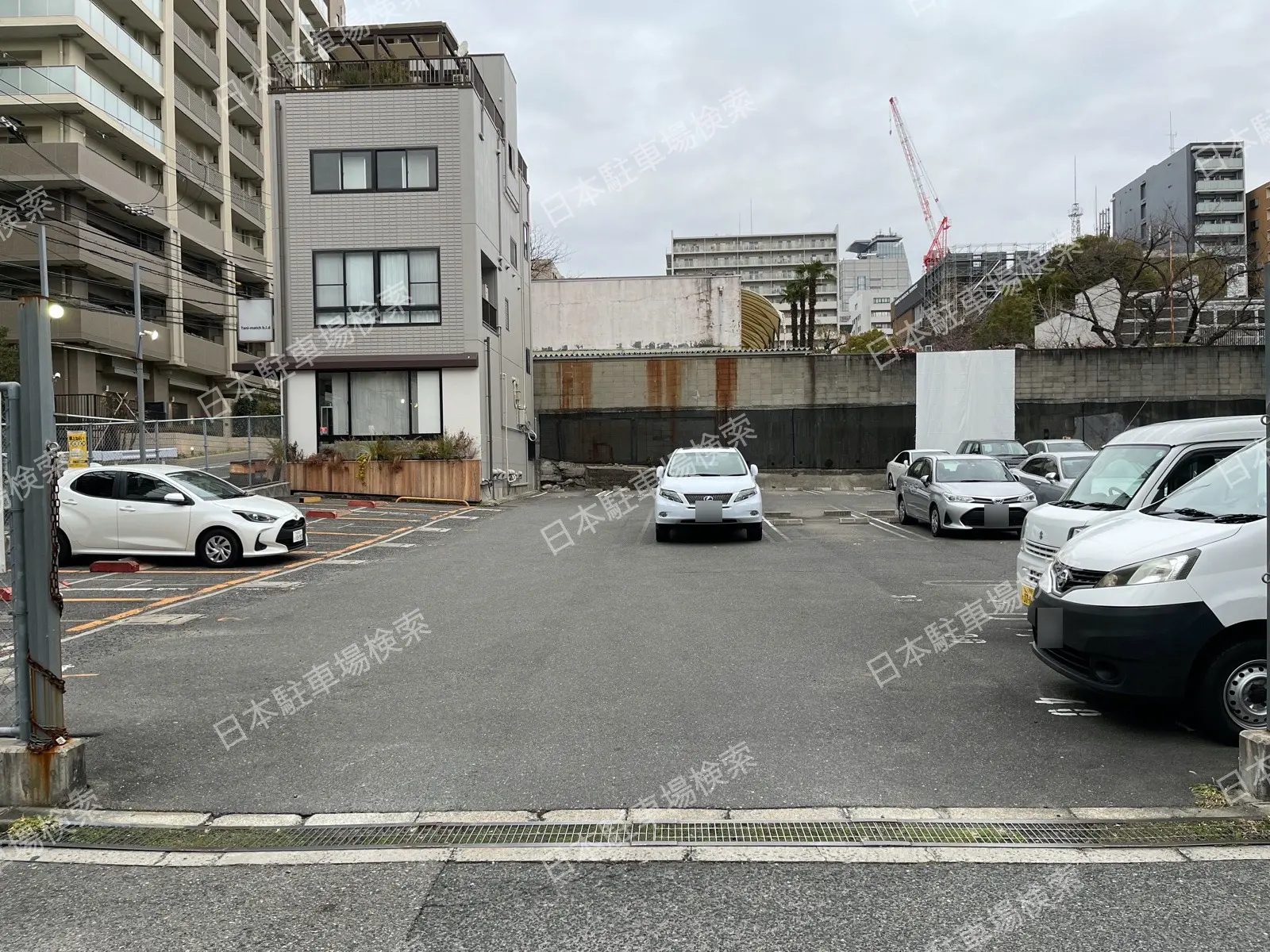 大阪市中央区龍造寺町　月極駐車場