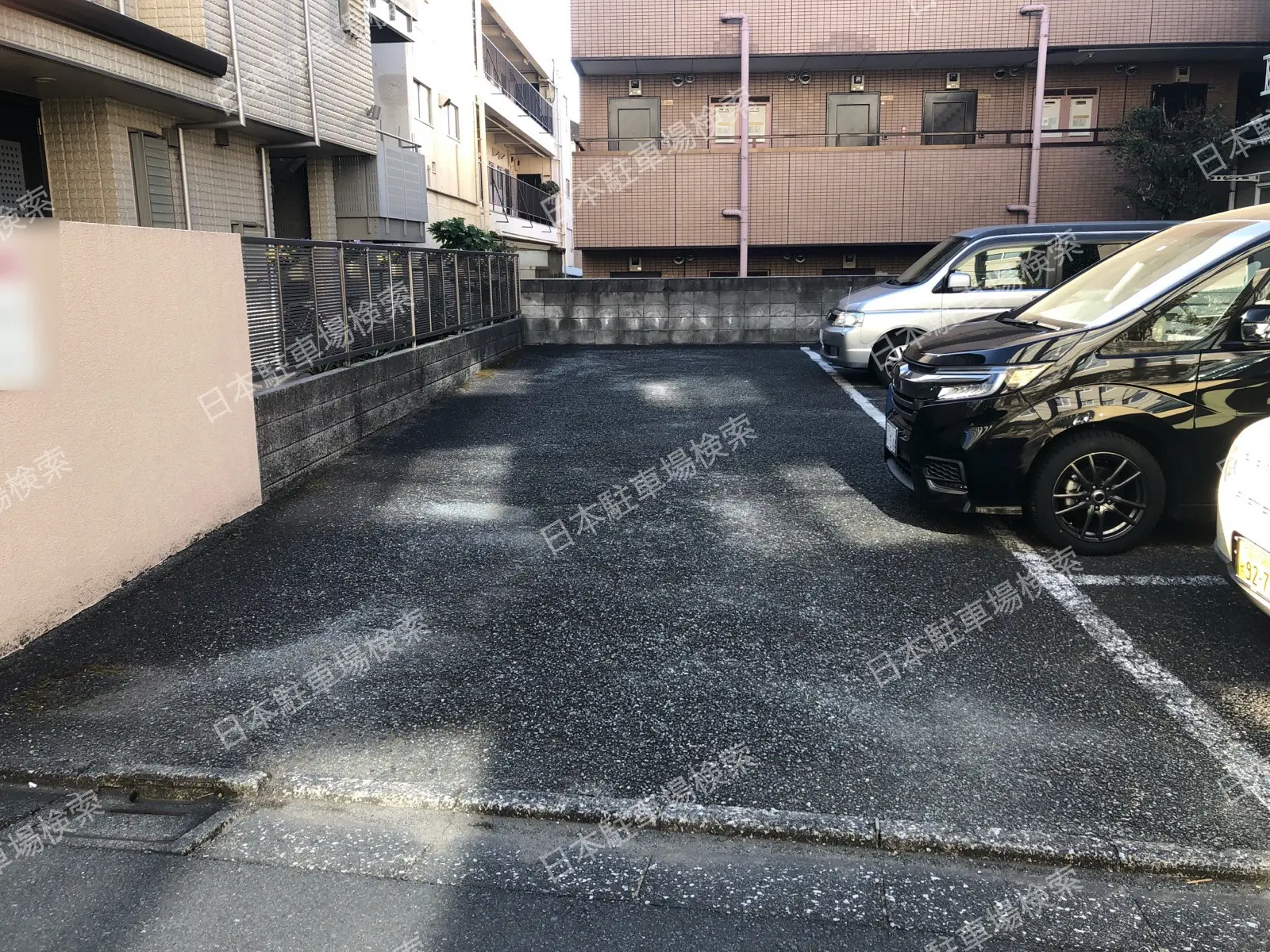 目黒区緑が丘１丁目　月極駐車場