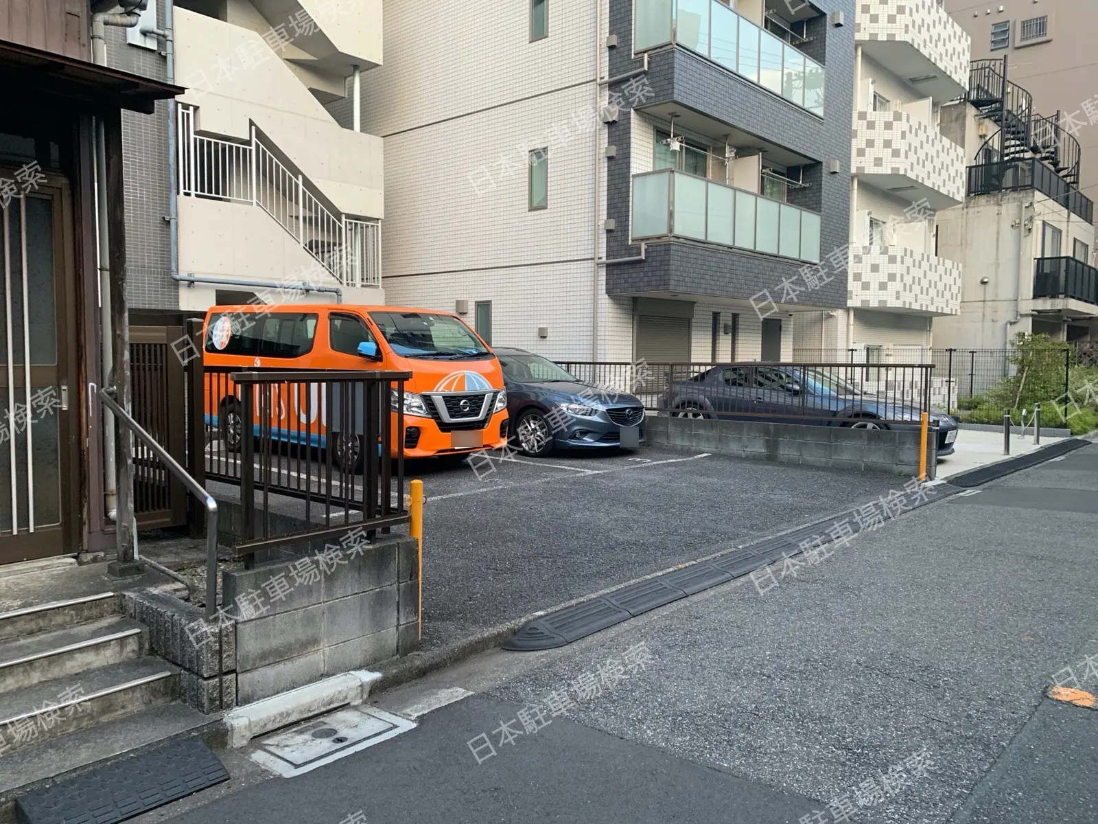 東京都新宿区戸塚町１丁目月極駐車場