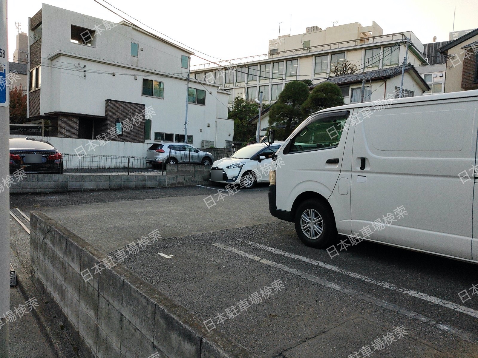 新宿区赤城元町月極駐車場