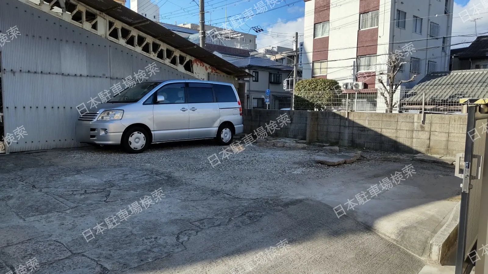 大阪市淀川区十三元今里１丁目　月極駐車場